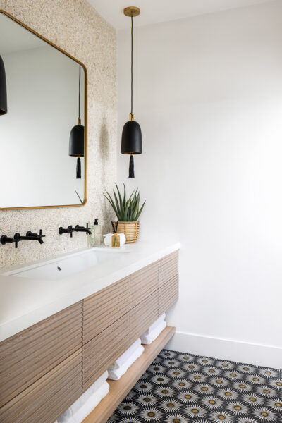 MollyRosePhoto-Aug-2022-29Eleven-HarborCove032_web